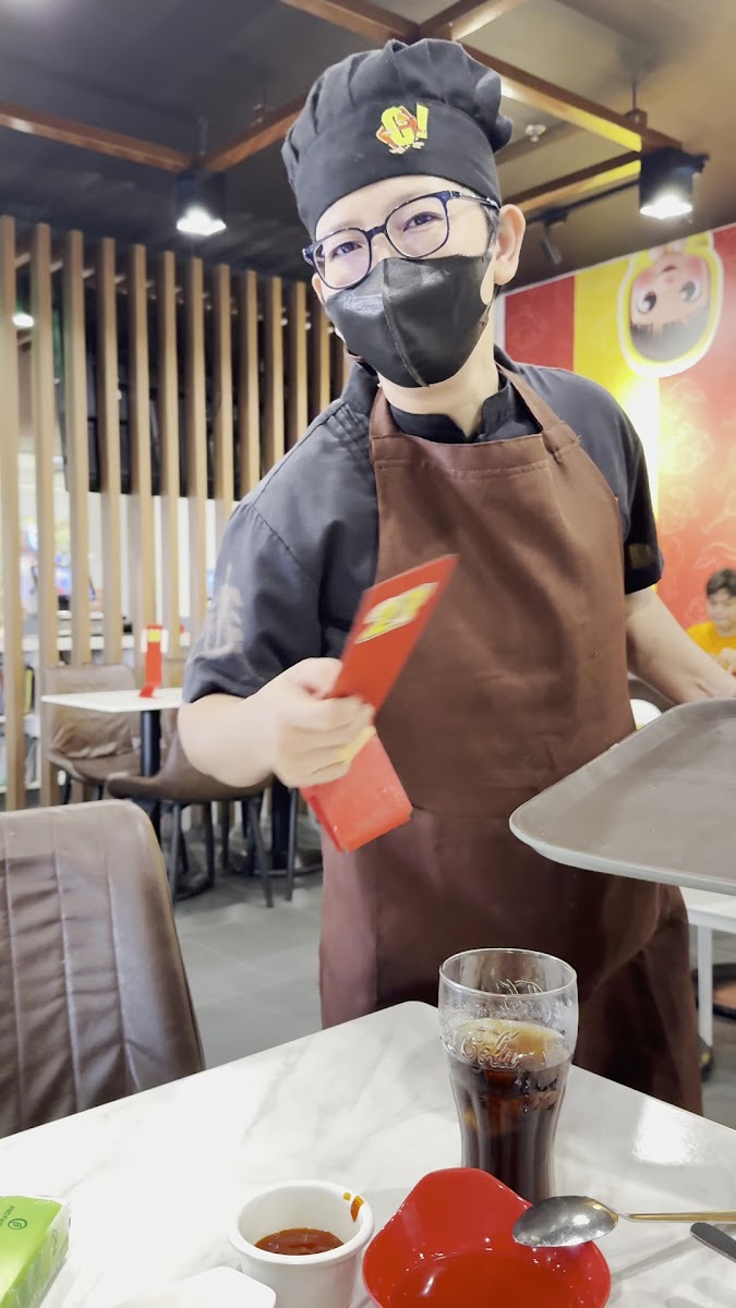 Chooks Diner Tutuban Center Photo 4