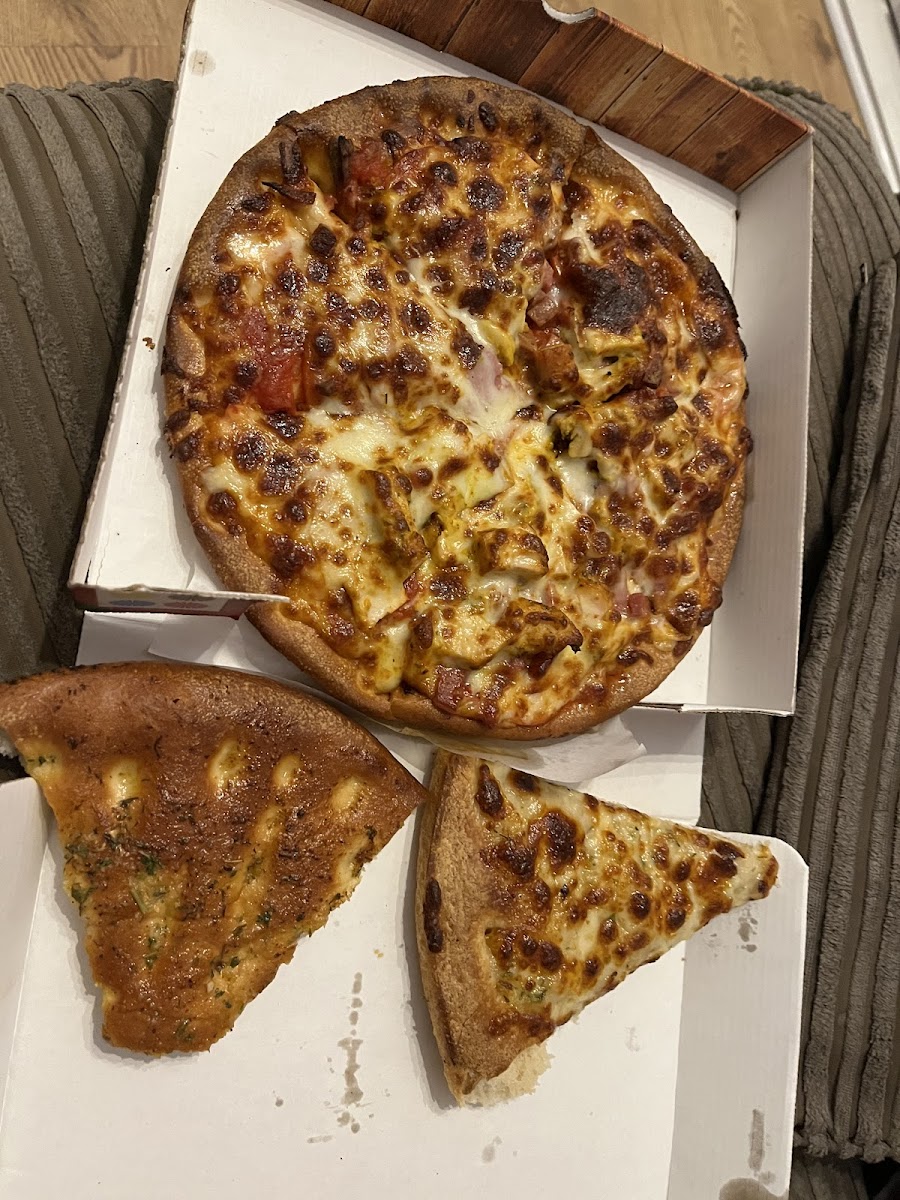 Milanos Pizza Photo 9