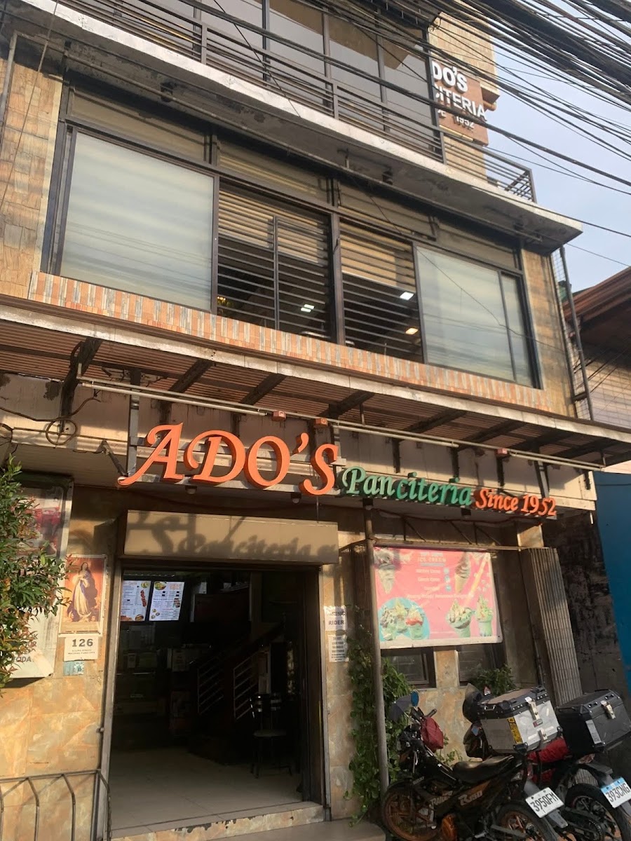 Ado's Panciteria