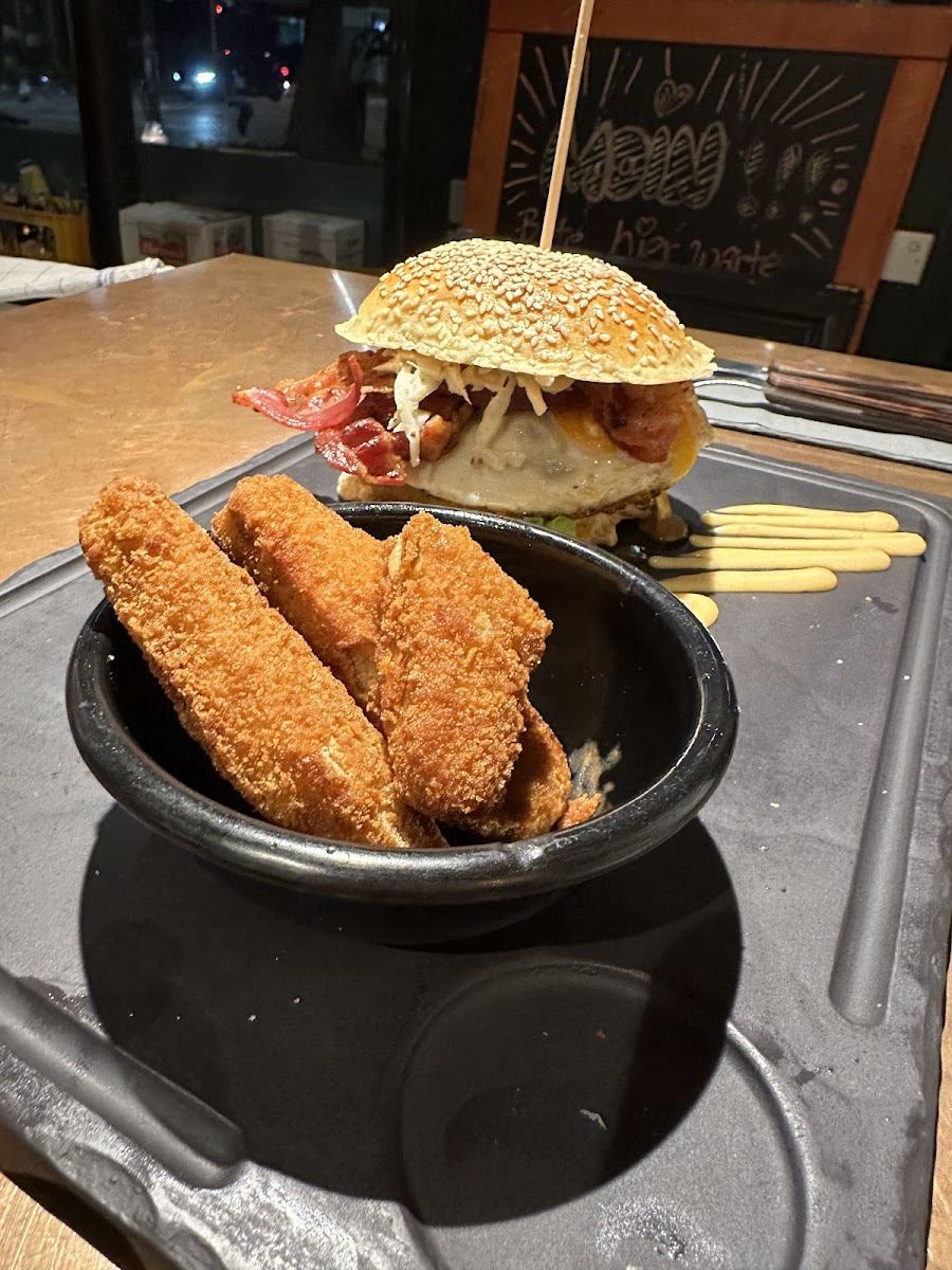 Dulf's Burger Photo 10