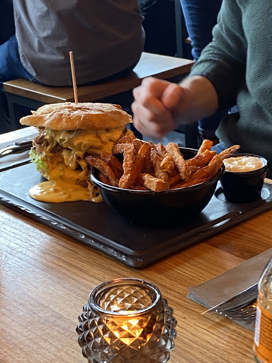 Dulf's Burger Photo 6