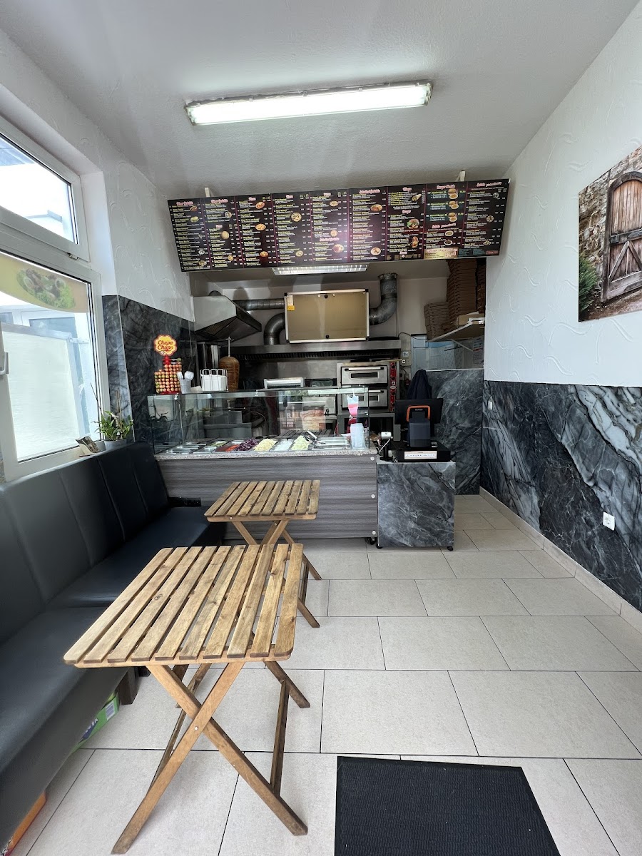 Maya's Grill Olpe Photo 3