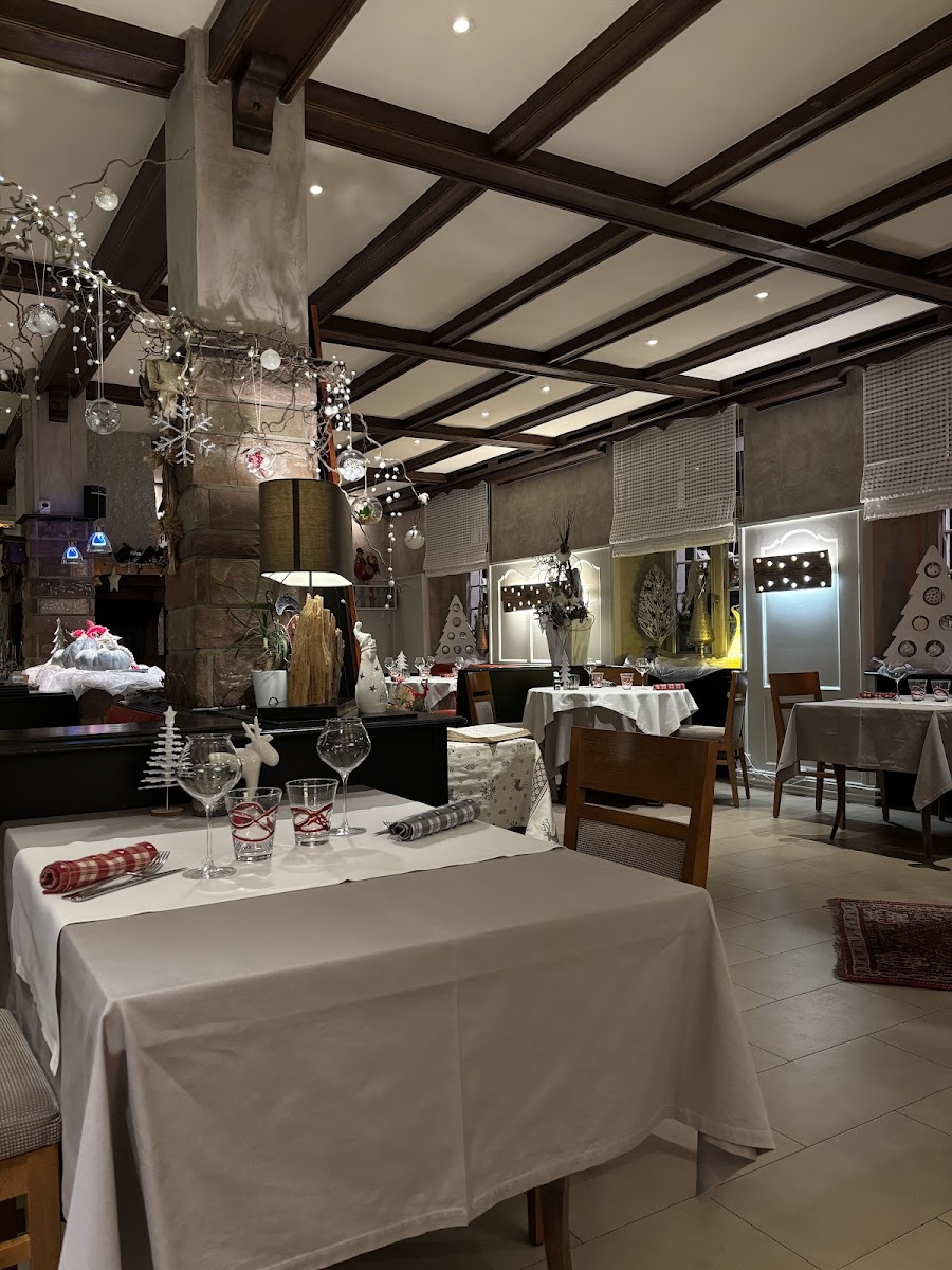 Au Relais des Ménétriers