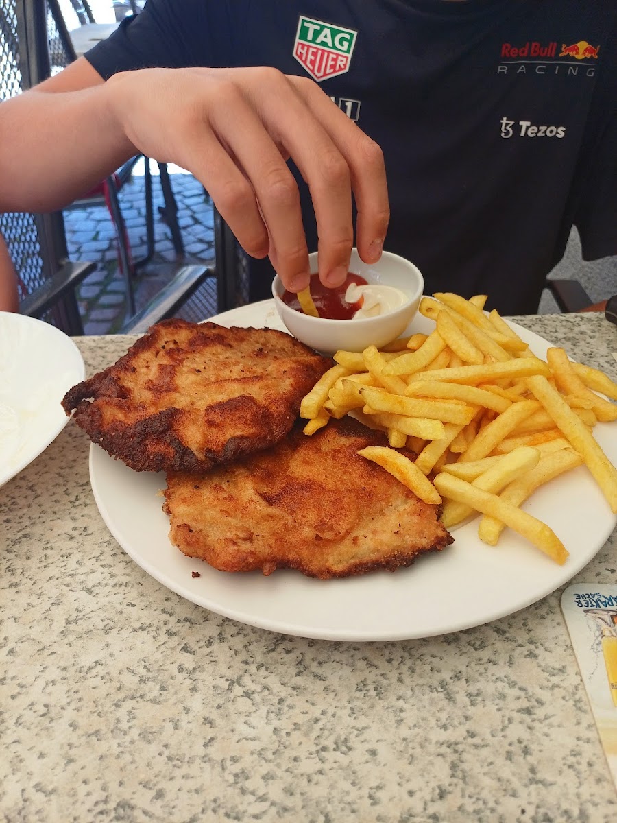 Anna's kloiner Hirsch Photo 3