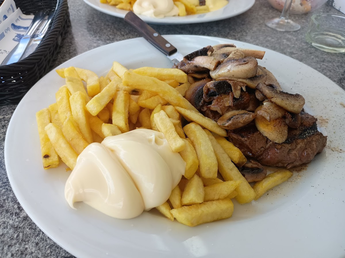 Nikolaus Grill Photo 4