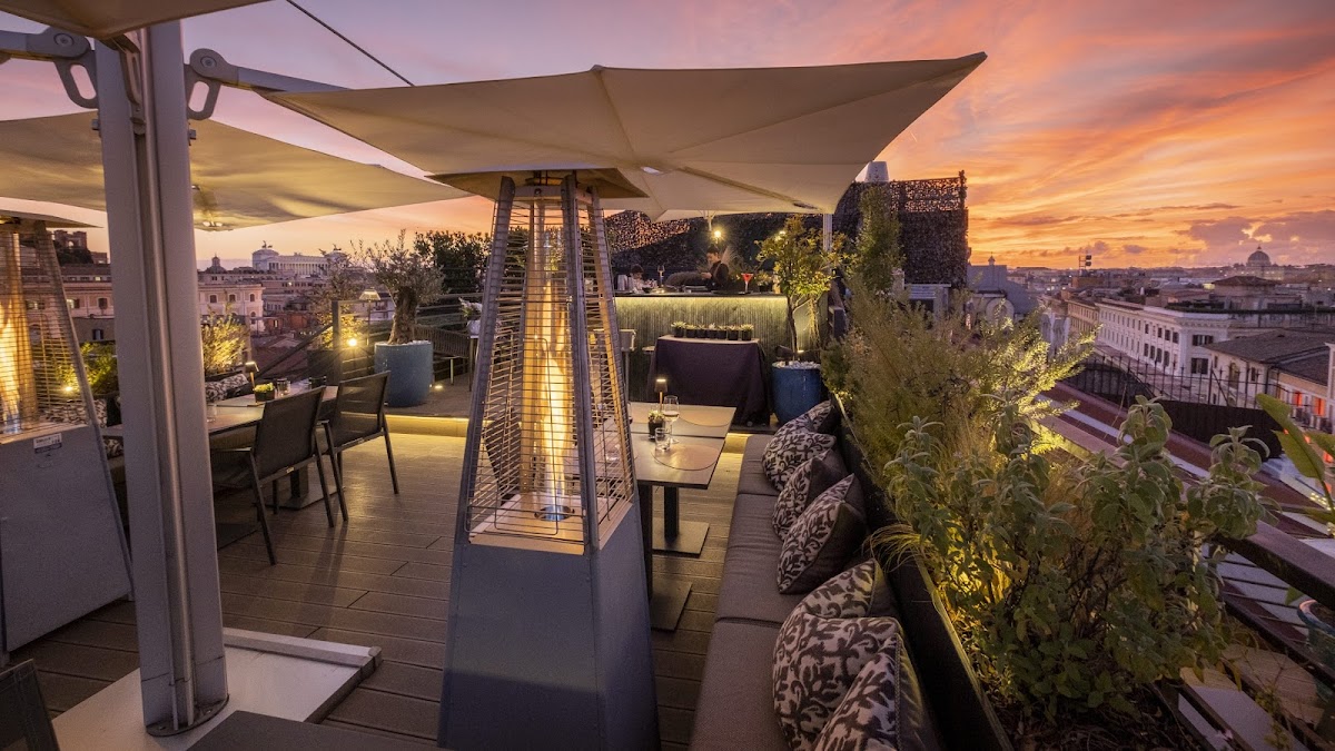 U-Terrace Bar & Restaurant