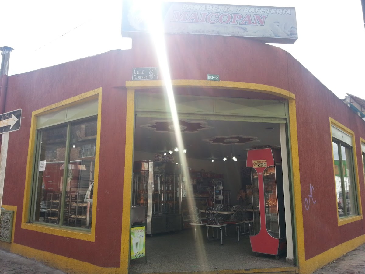 Panadería y cafetería Maicopan