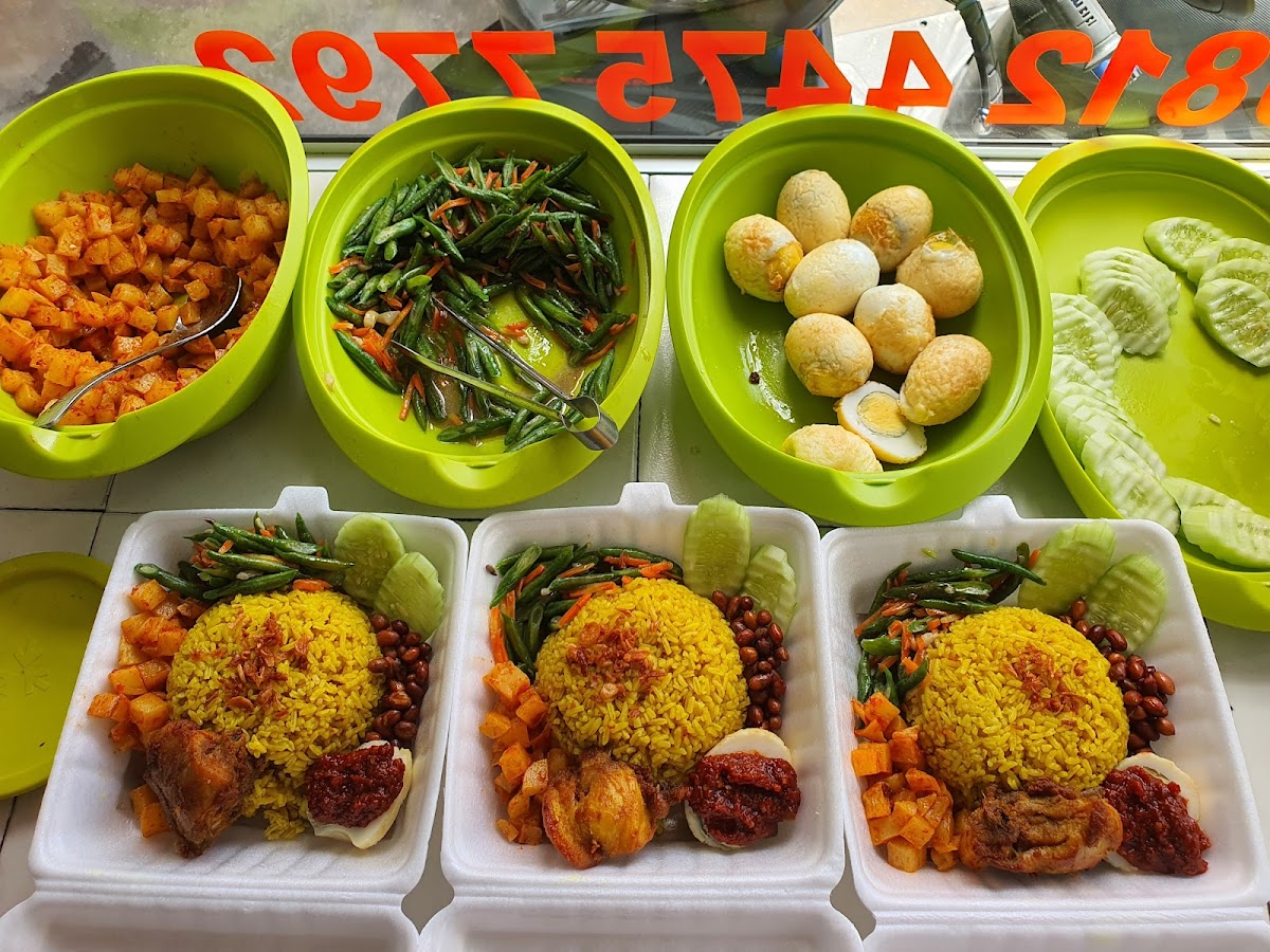 Nasi Kuning Mama