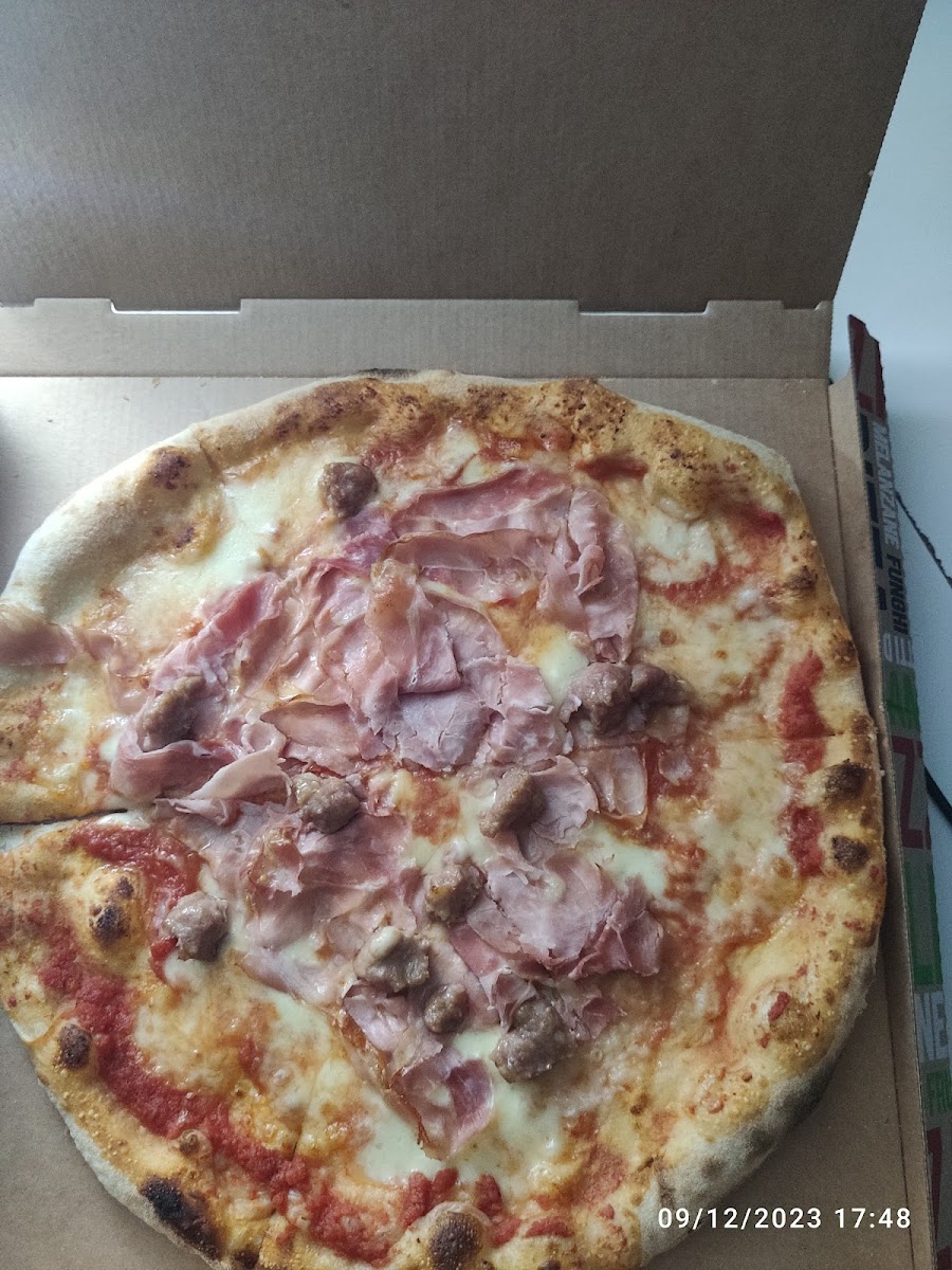 La Piazza - Pizza da Asporto Photo 7