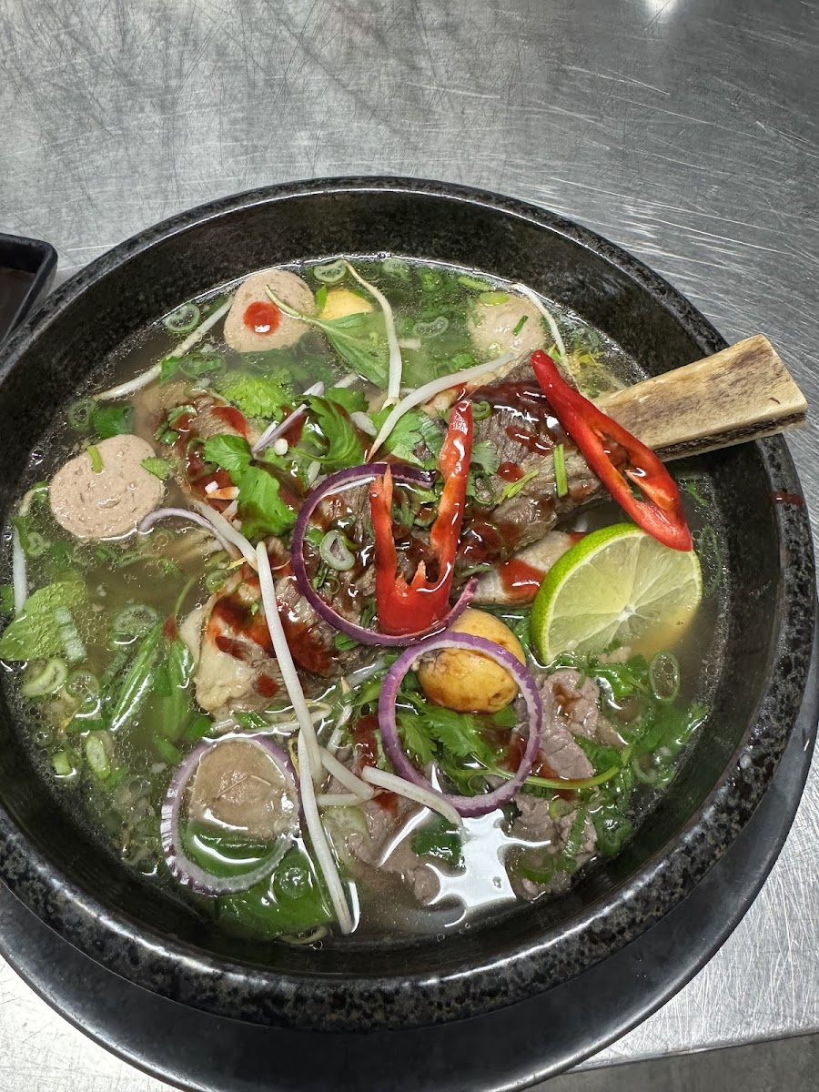 Dong Que - Sushi & Vietnamese Fusion Restaurant Photo 8