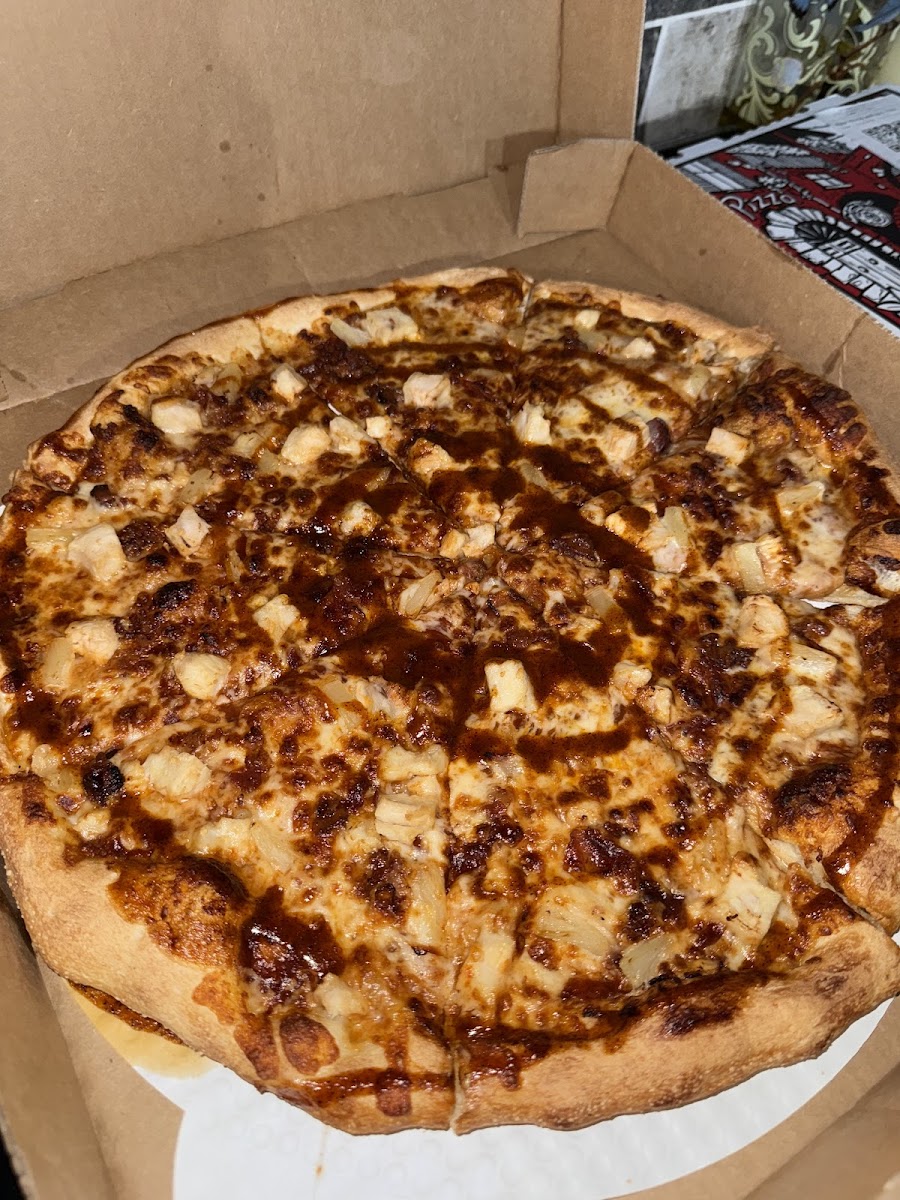 DeliverMe Pizza Photo 2