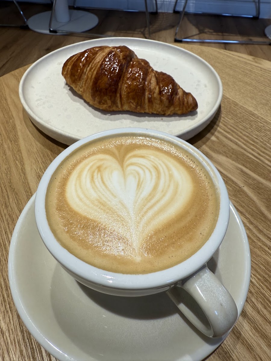 IVORY | Coffee & Drinks Photo 5