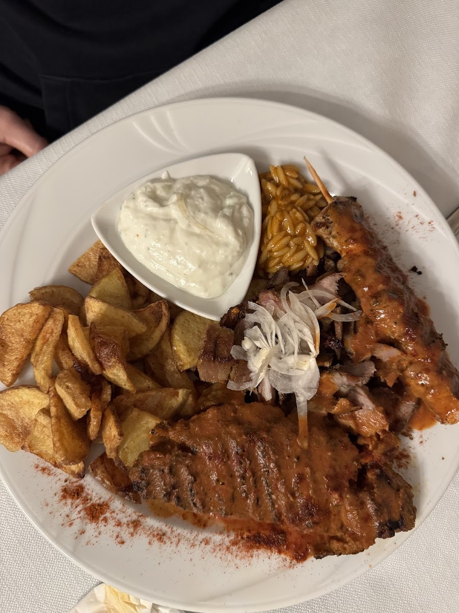 Griechisches Restaurant Rika Photo 3