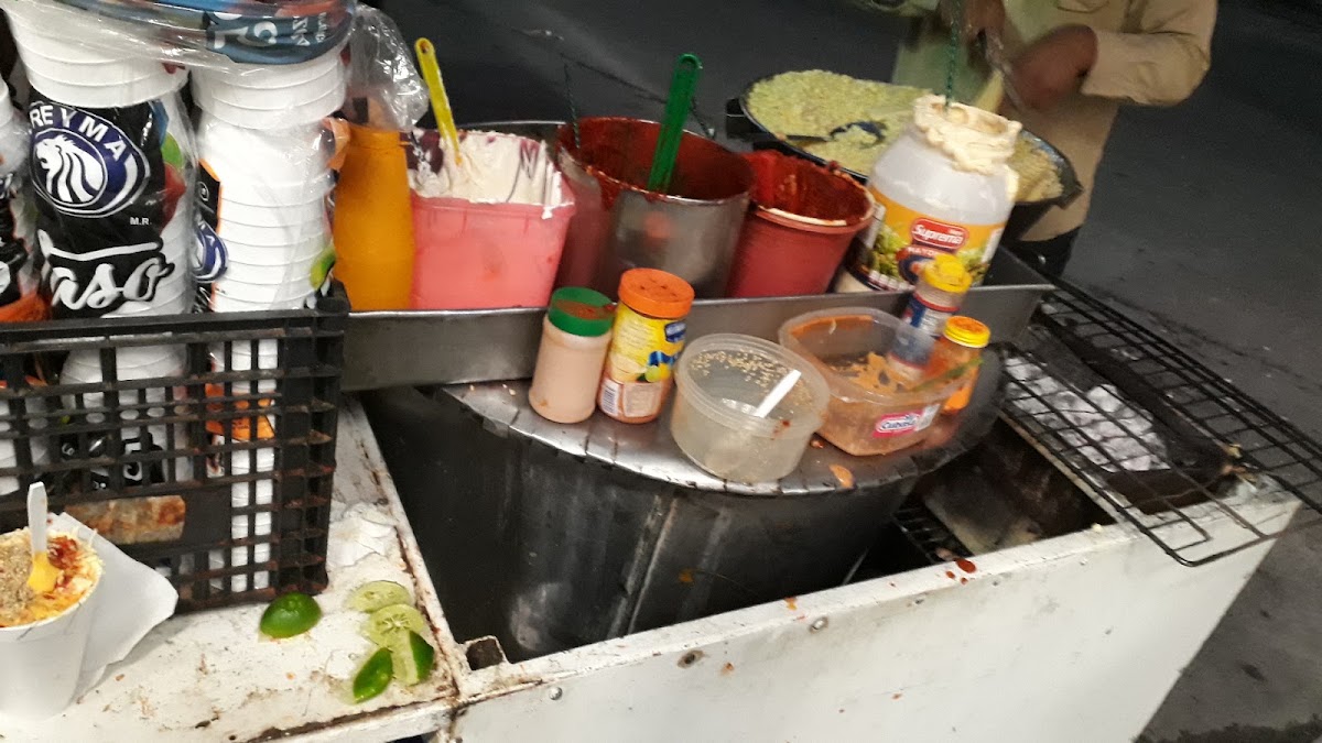 Elotes asados y en vaso “La Muñeca” Photo 7
