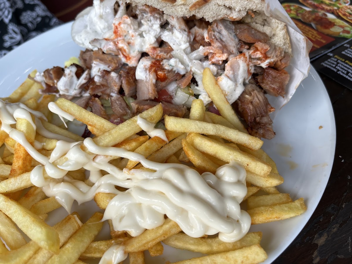 Aspendos Schnellrestaurant Döner & Pi Photo 10