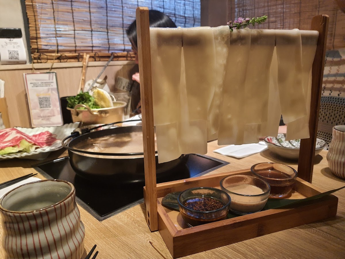 Reiwa Shabu Shabu & Sake Photo 10