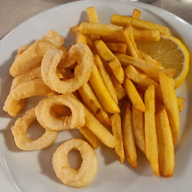 Calamari Fritti Con Patatine
