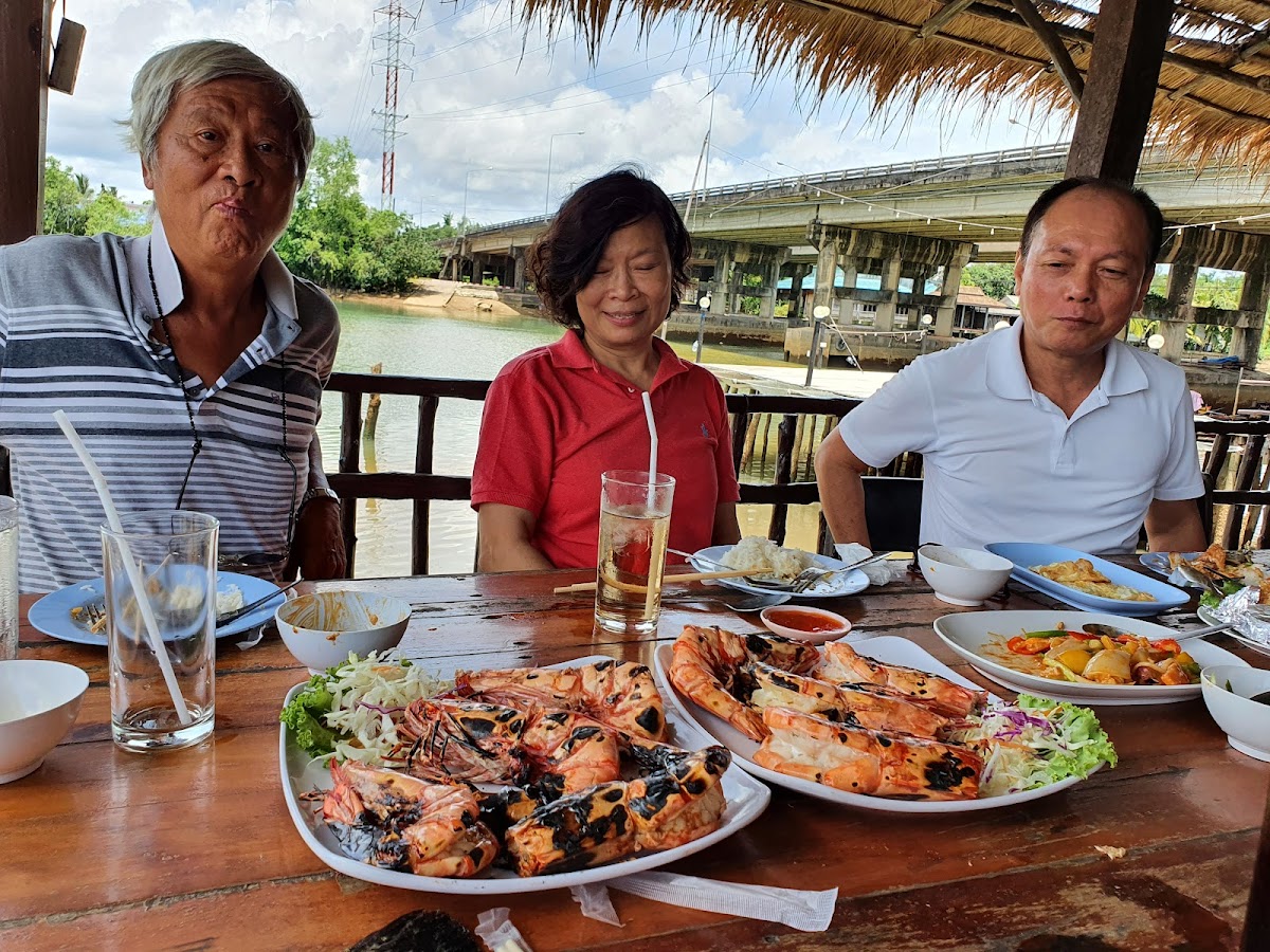 Akhu Seafood Restaurant Photo 8