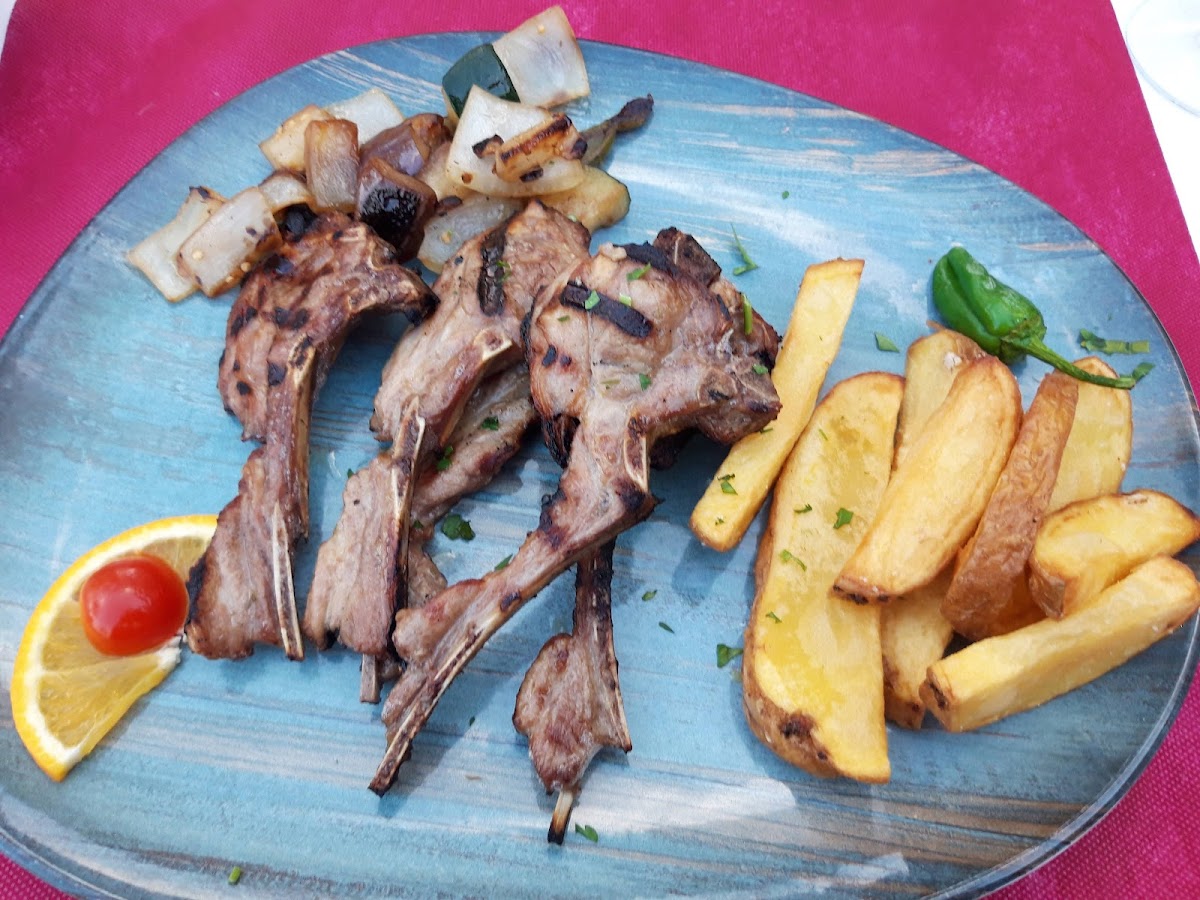 Pipo Pizzeria & Carnes la Piedra/Steak house Photo 7