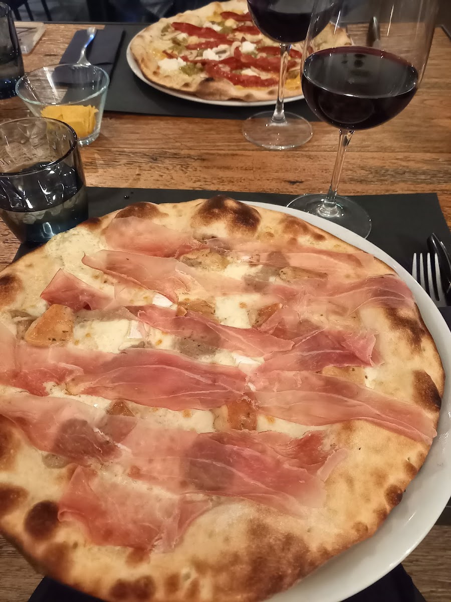Wood Pizzeria Photo 10