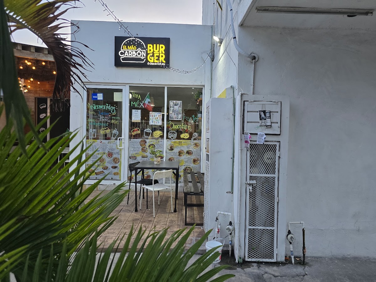 El más Carbón