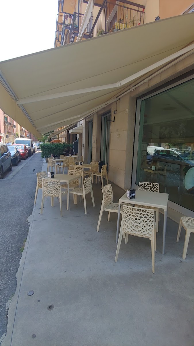 White Caffe Di Gambaretto Alberto Photo 4