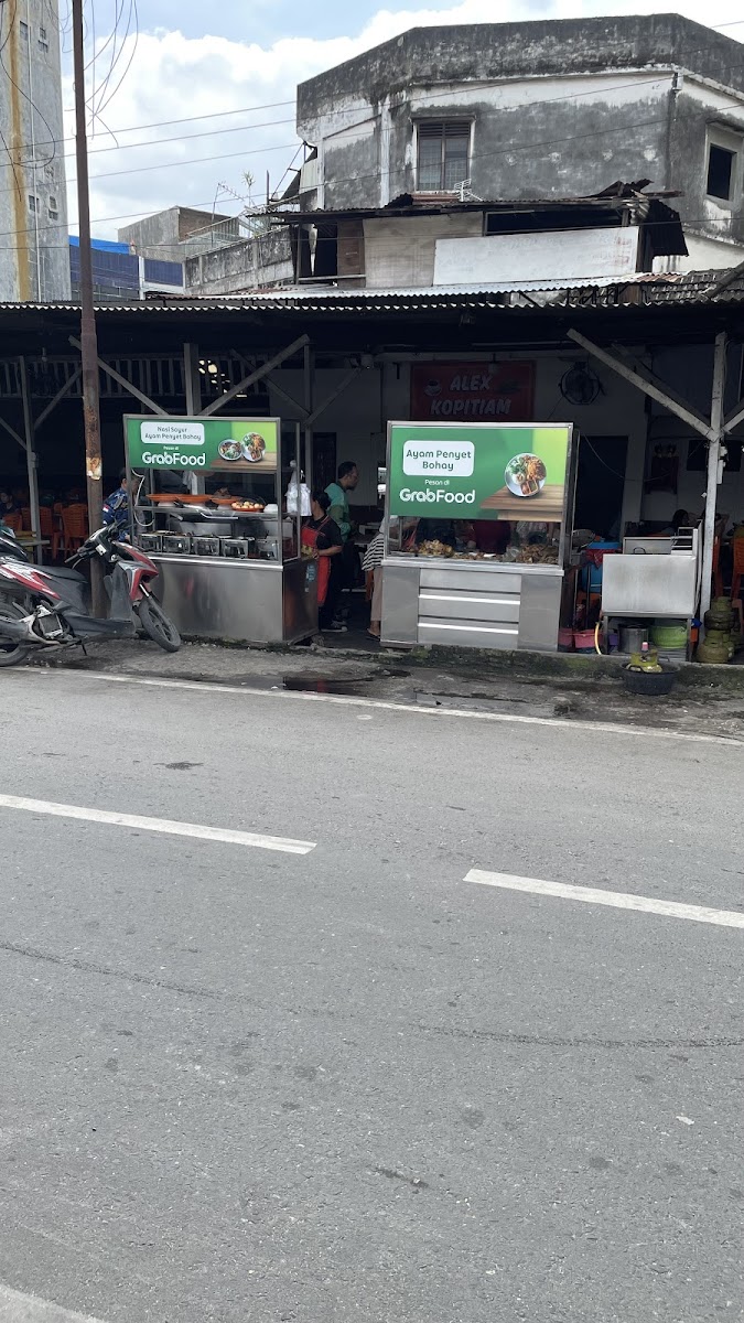 Ayam penyet bohay seikera