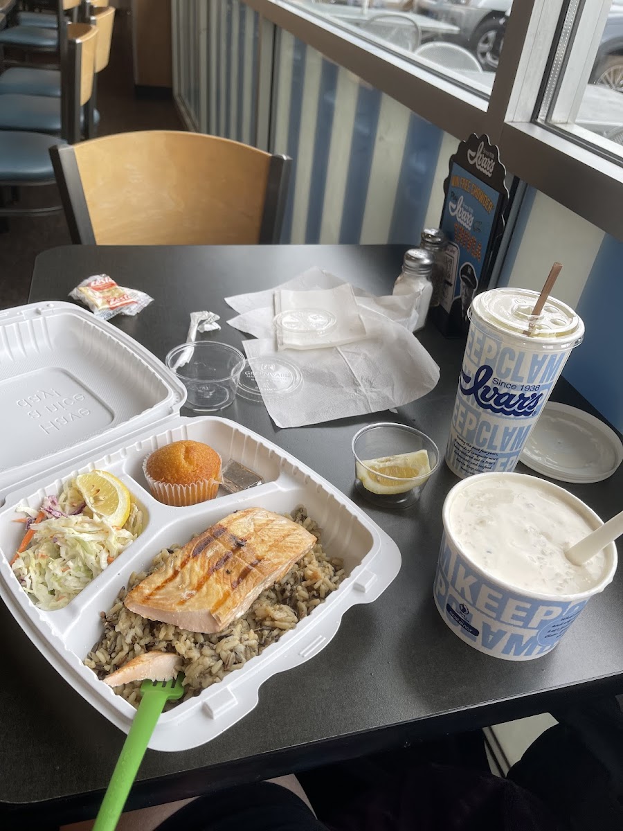 Ivar's Seafood Bar Photo 8