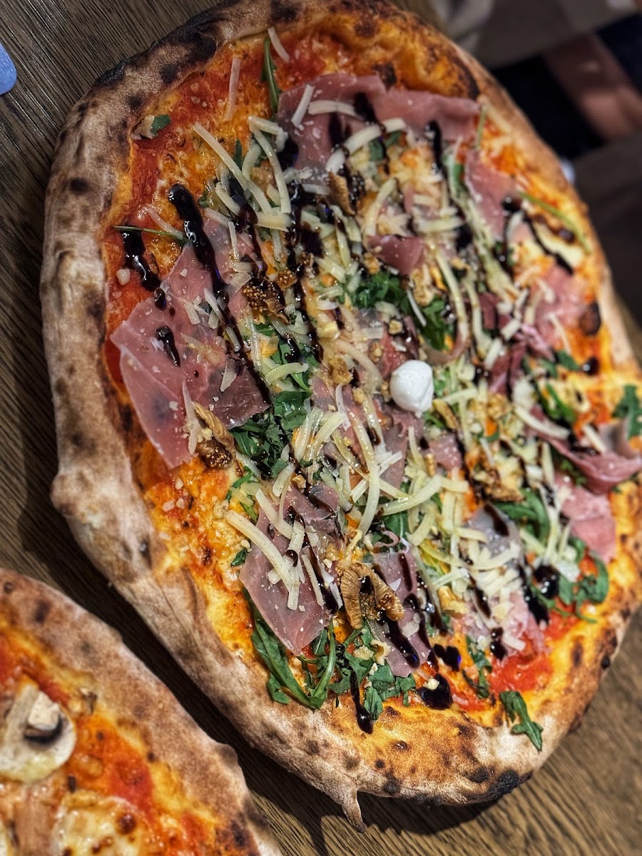 Pizzeria Valencia Photo 9