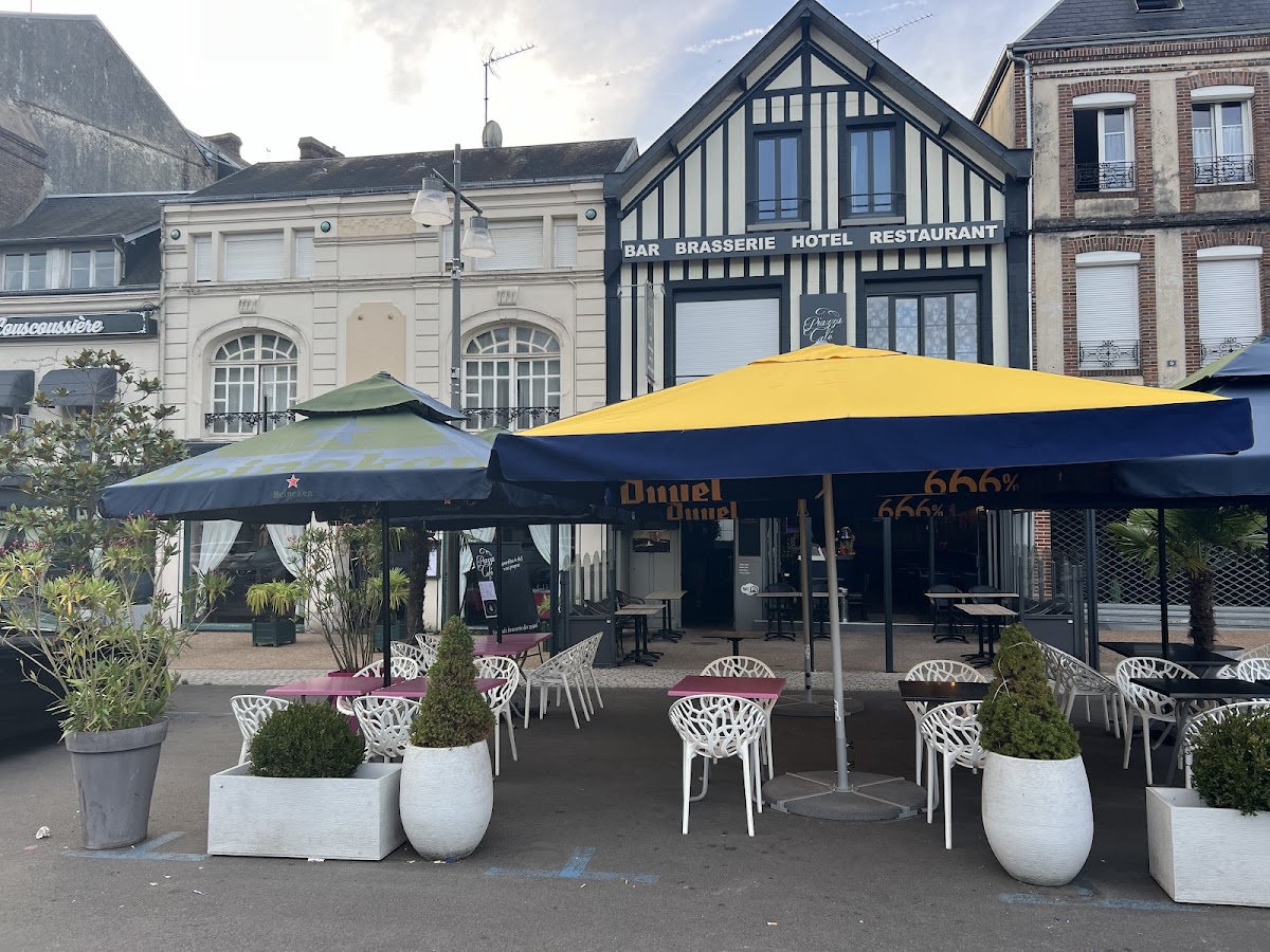 Le Café Piazza