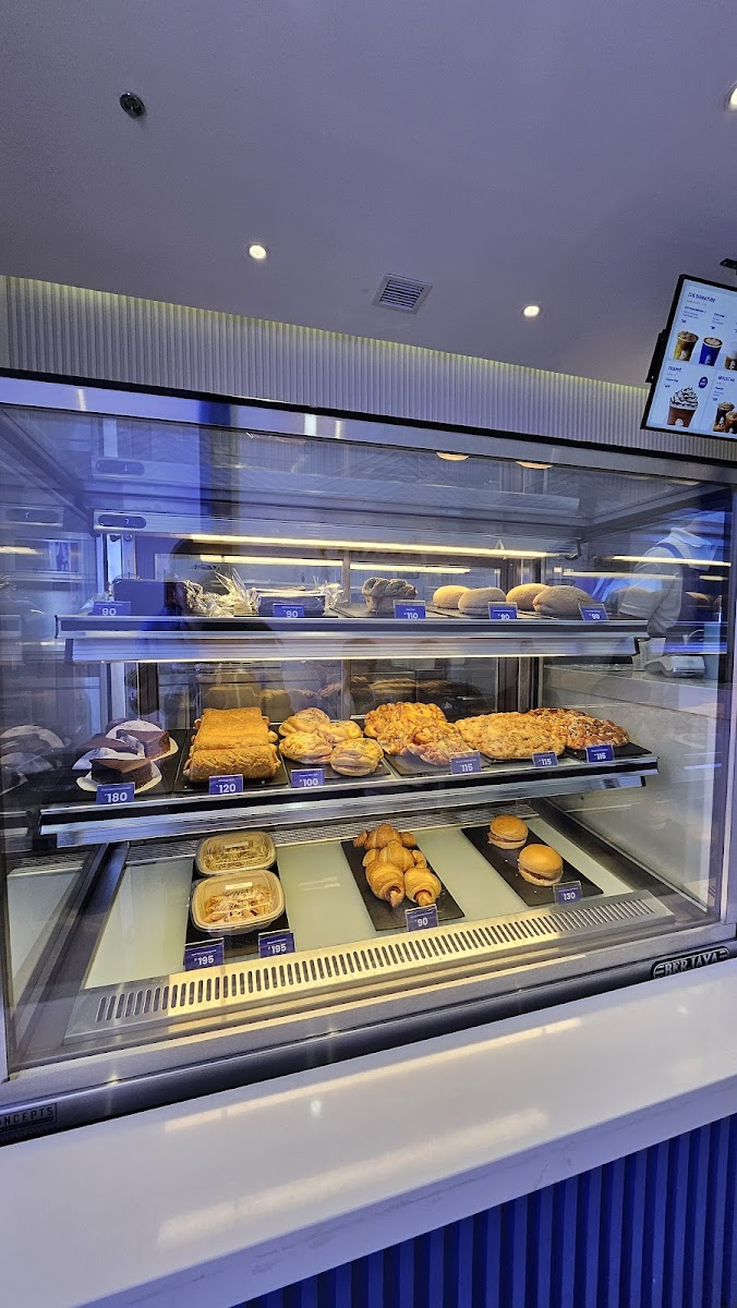 ZUS Coffee - SM City BF Paranaque Mall Photo 3