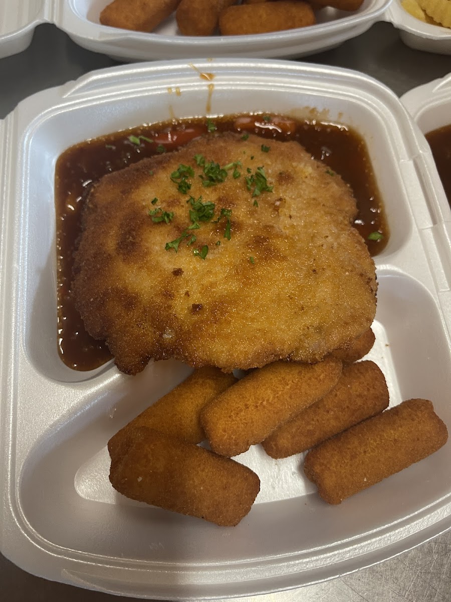 GFV Clubhaus Restaurant Schnitzel & Hähnchen Photo 3