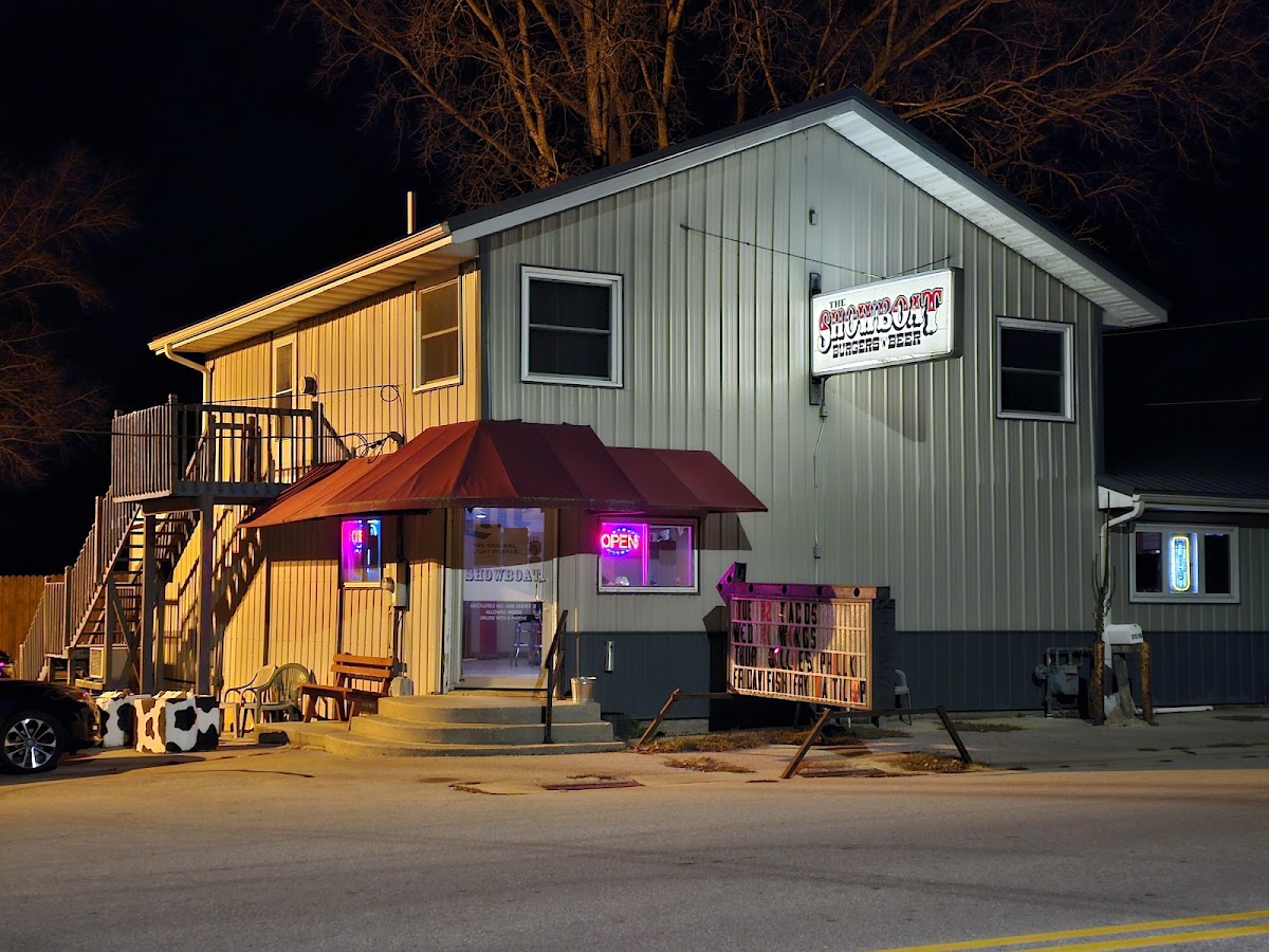 Showboat Burgers and Beer Photo 3