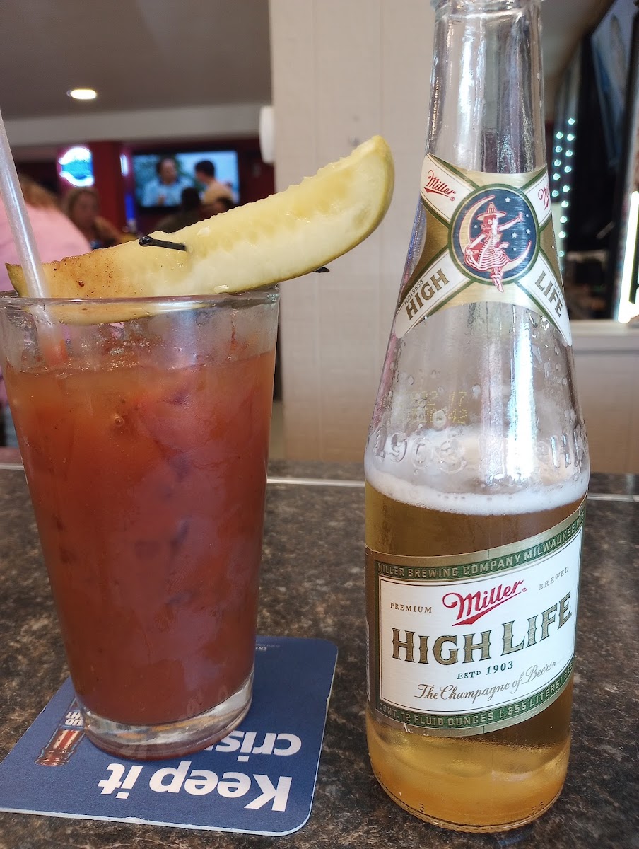 Showboat Burgers and Beer Photo 6
