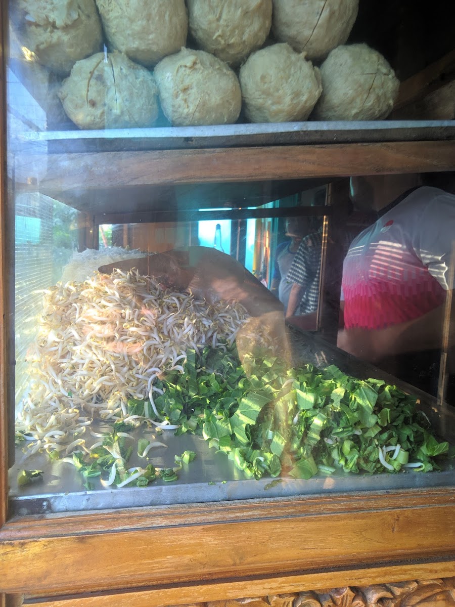 MIE AYAM & BAKSO SOLO MAS TRISNO Photo 7