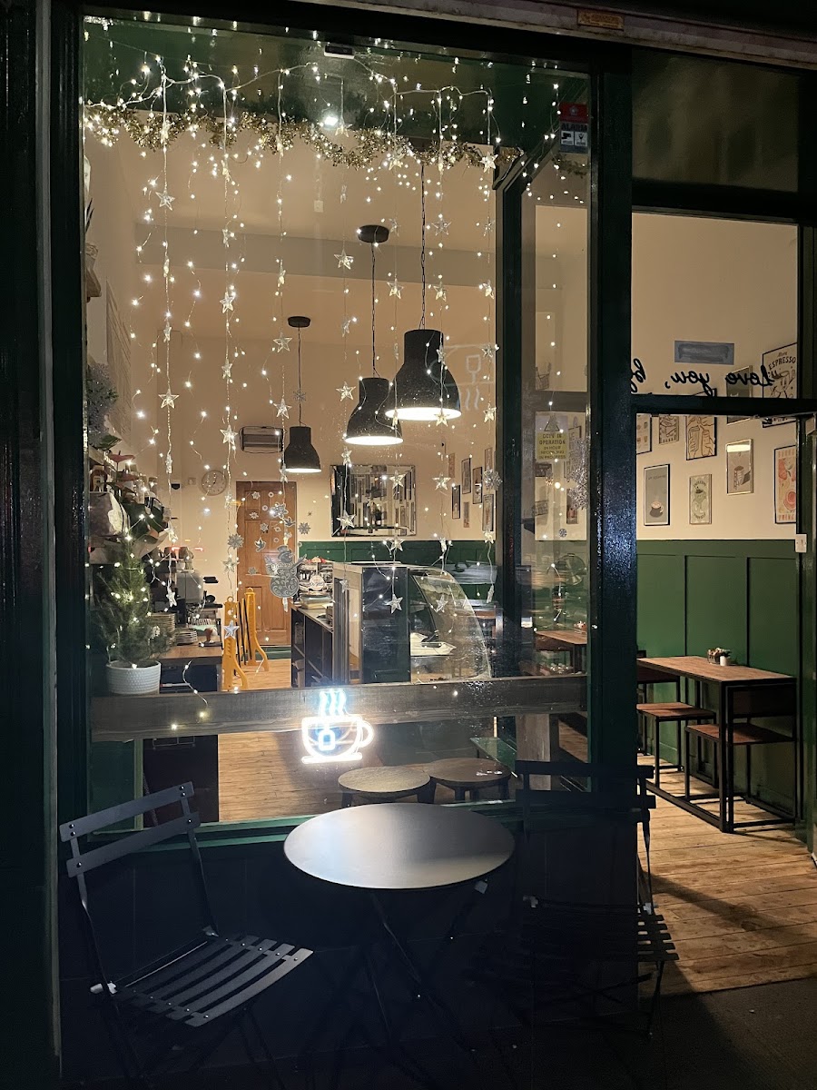 Geva's cafe Photo 4