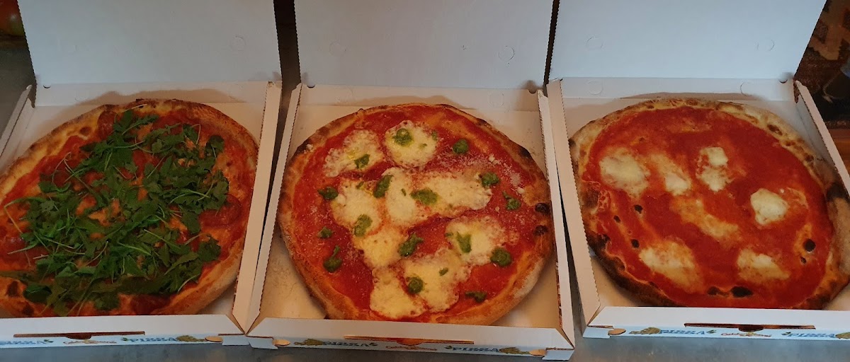 Leo Pizza Photo 8