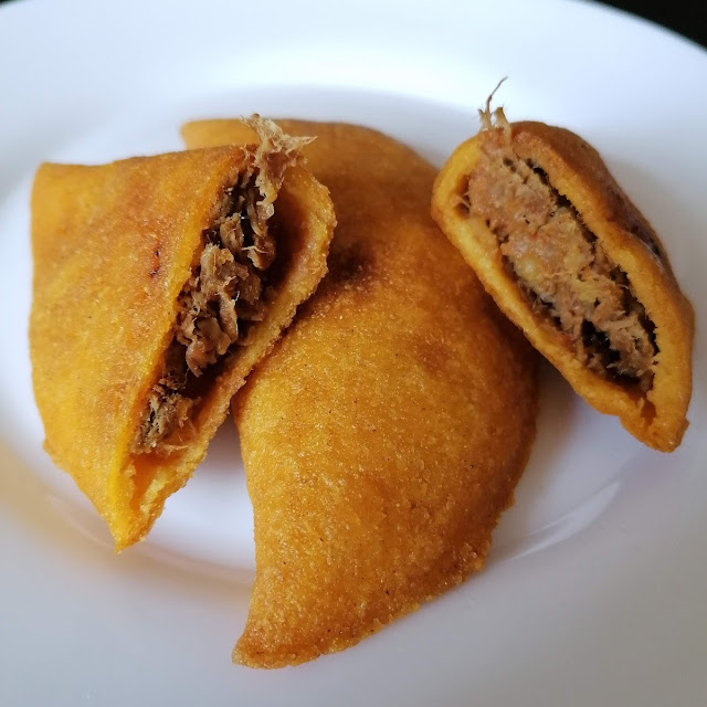 Empanadas de Harina de Maíz Con Pescado