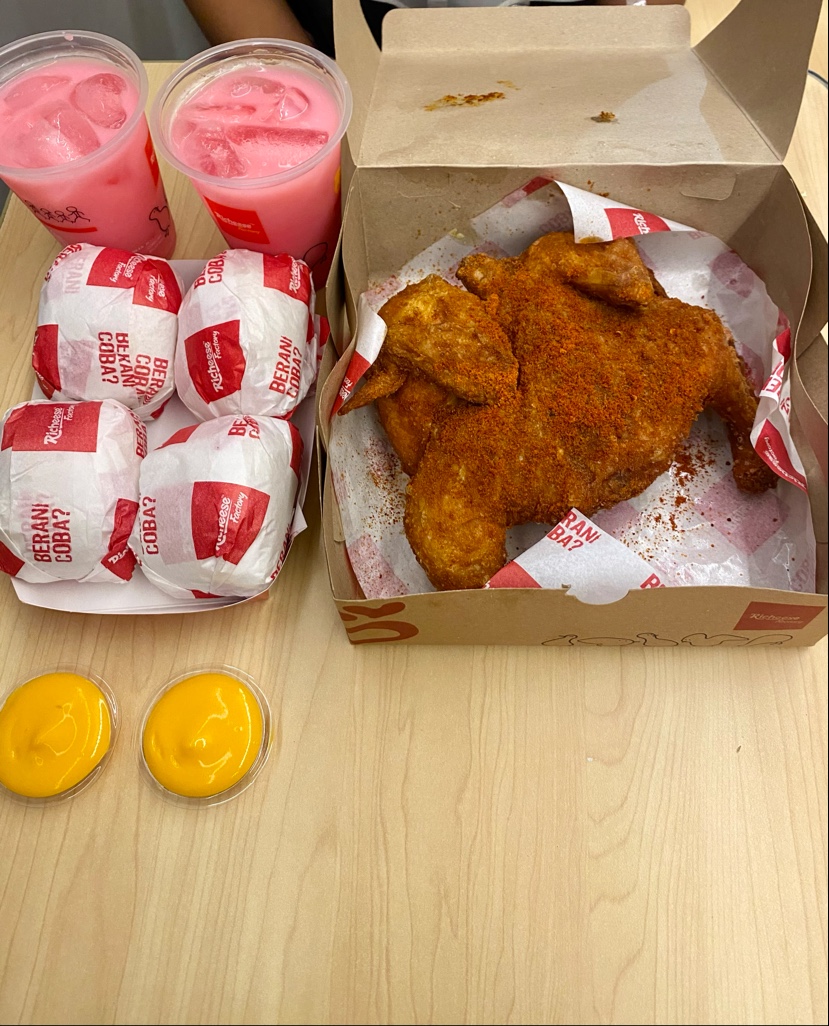Richeese Factory Wiyung Photo 3