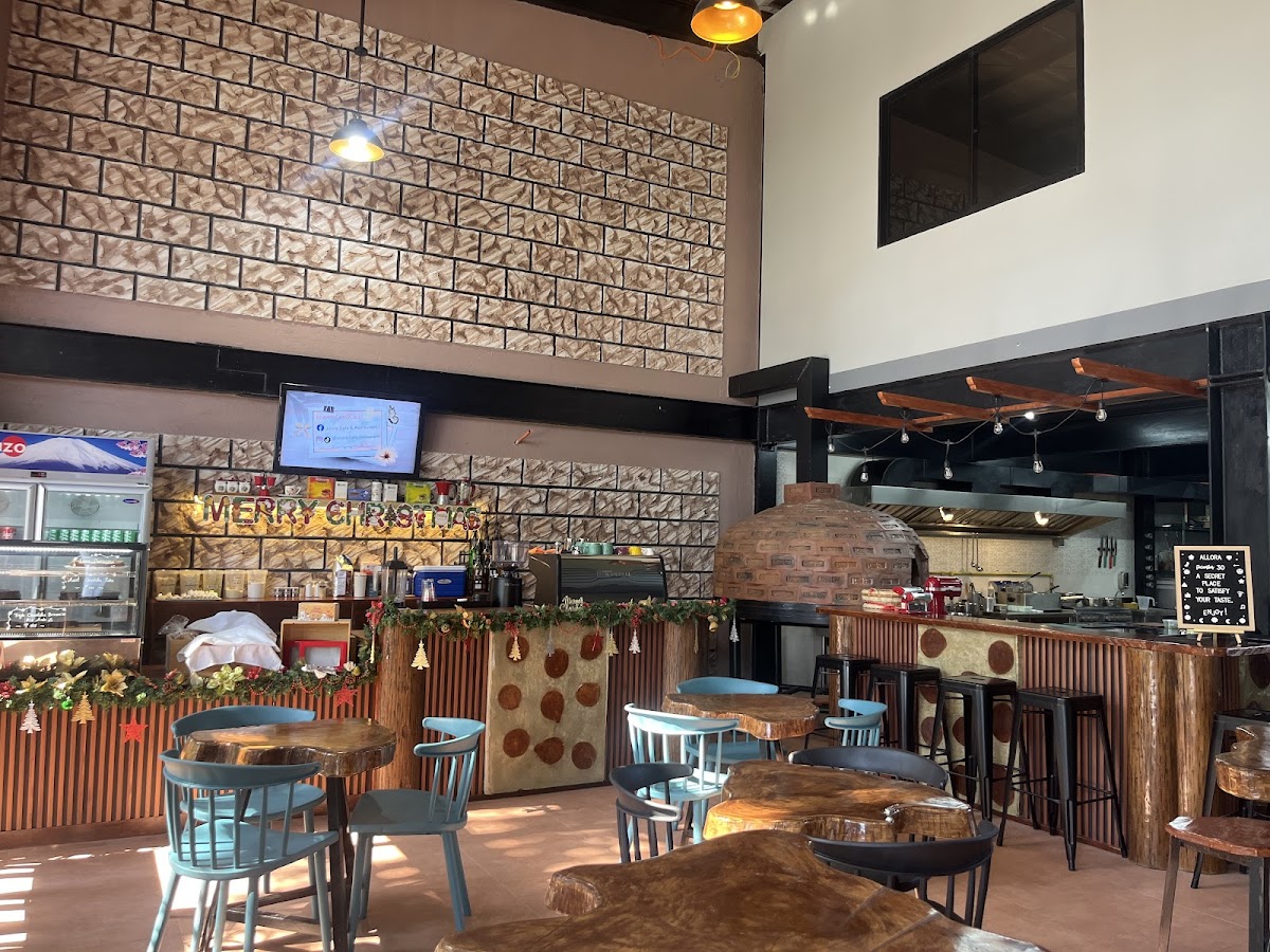 Allora Café & Restaurant Photo 7