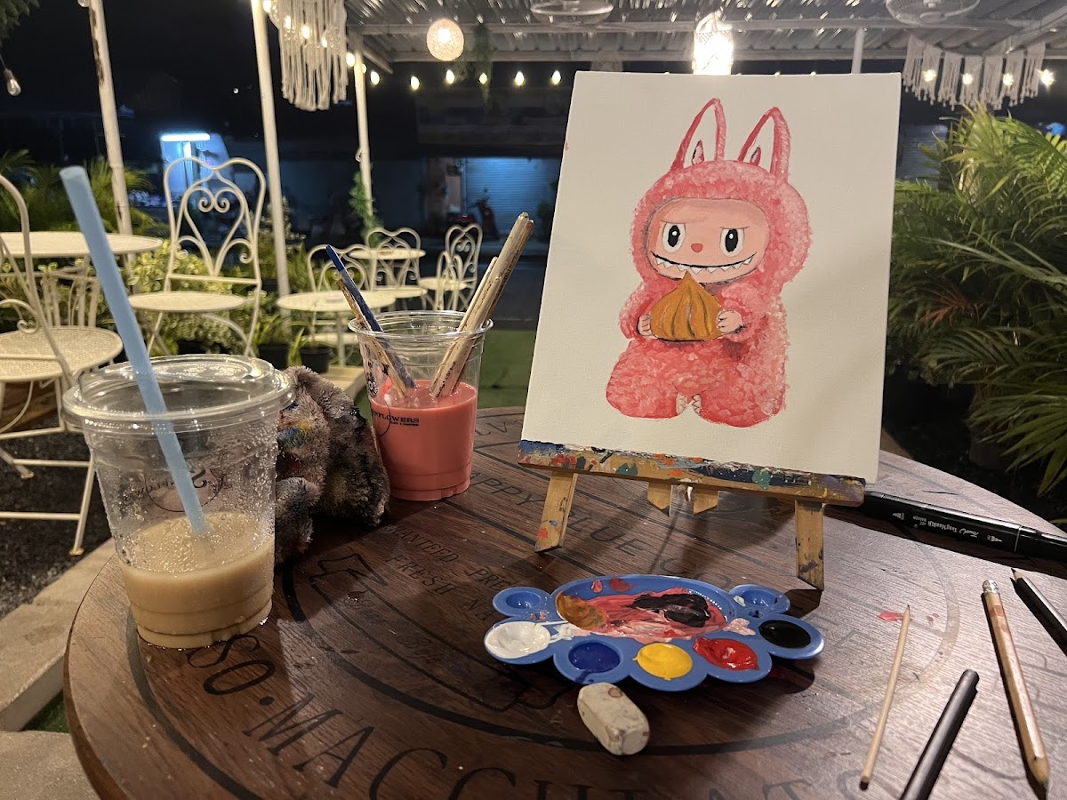 Sunflowers cafe and painting Photo 8
