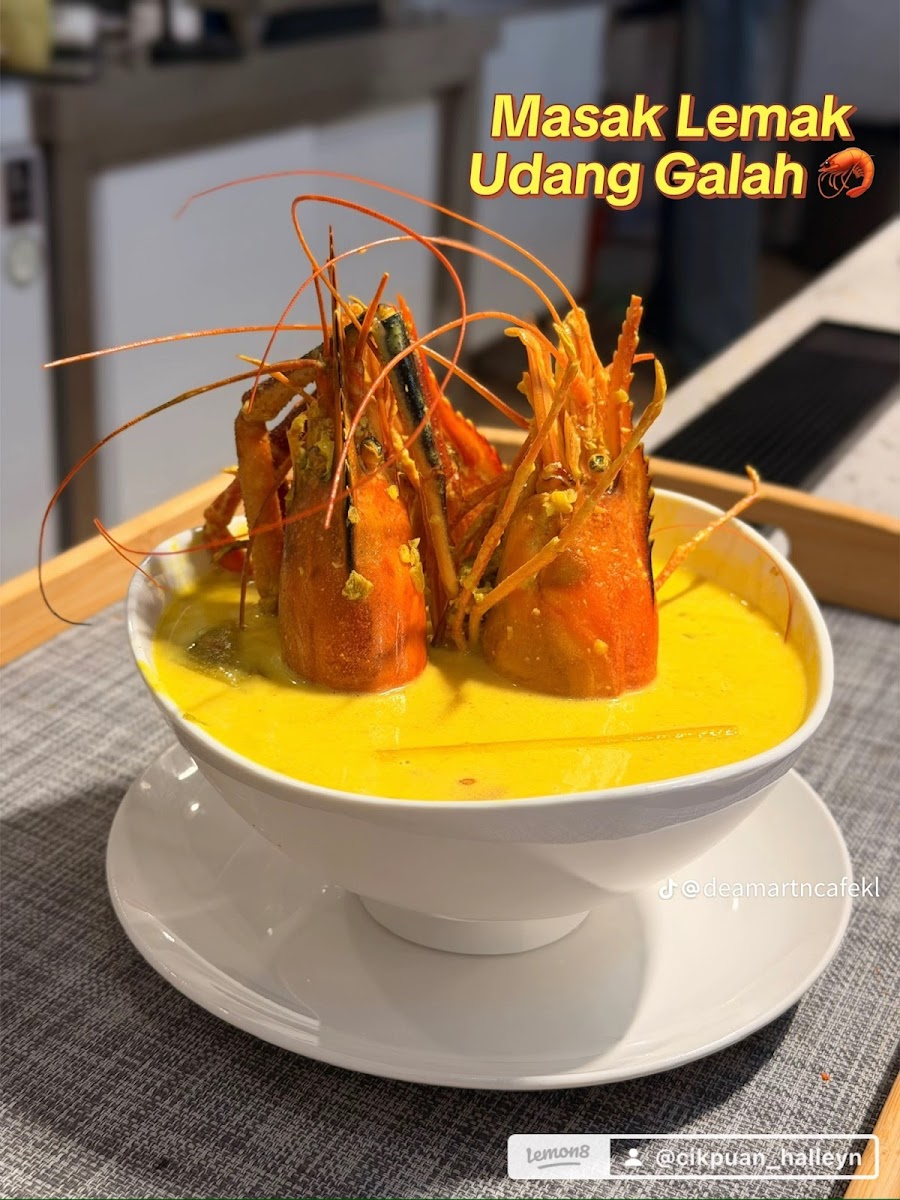 Dea Mart & Cafe • Kota Laksamana Photo 5