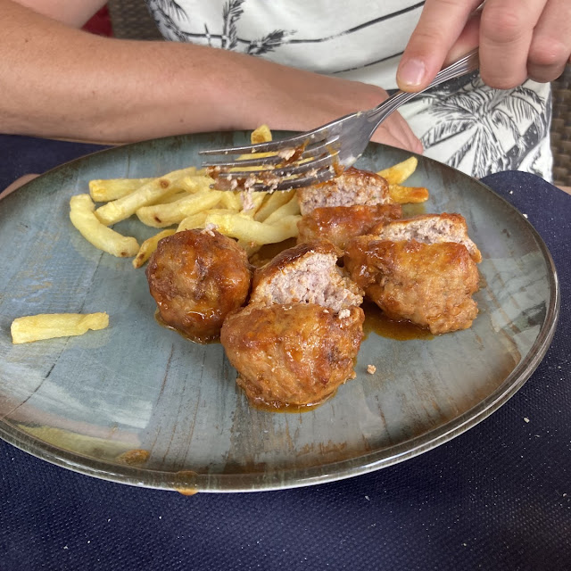 Albóndigas Salsa