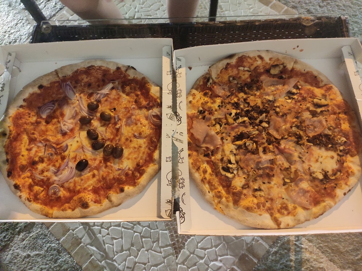 Pizzeria Mamita Photo 5