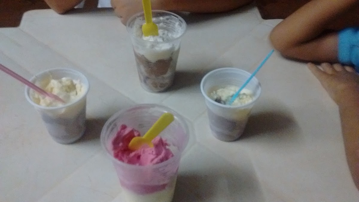 Sorvetoni - Sorveteria e Cyber Café Photo 4