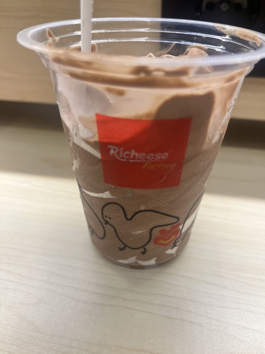 Richeese Factory Graha Raya Photo 10