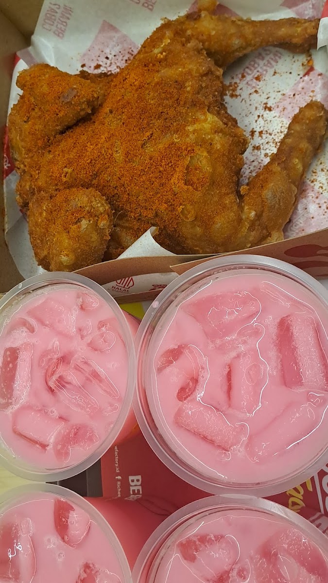 Richeese Factory Graha Raya Photo 8