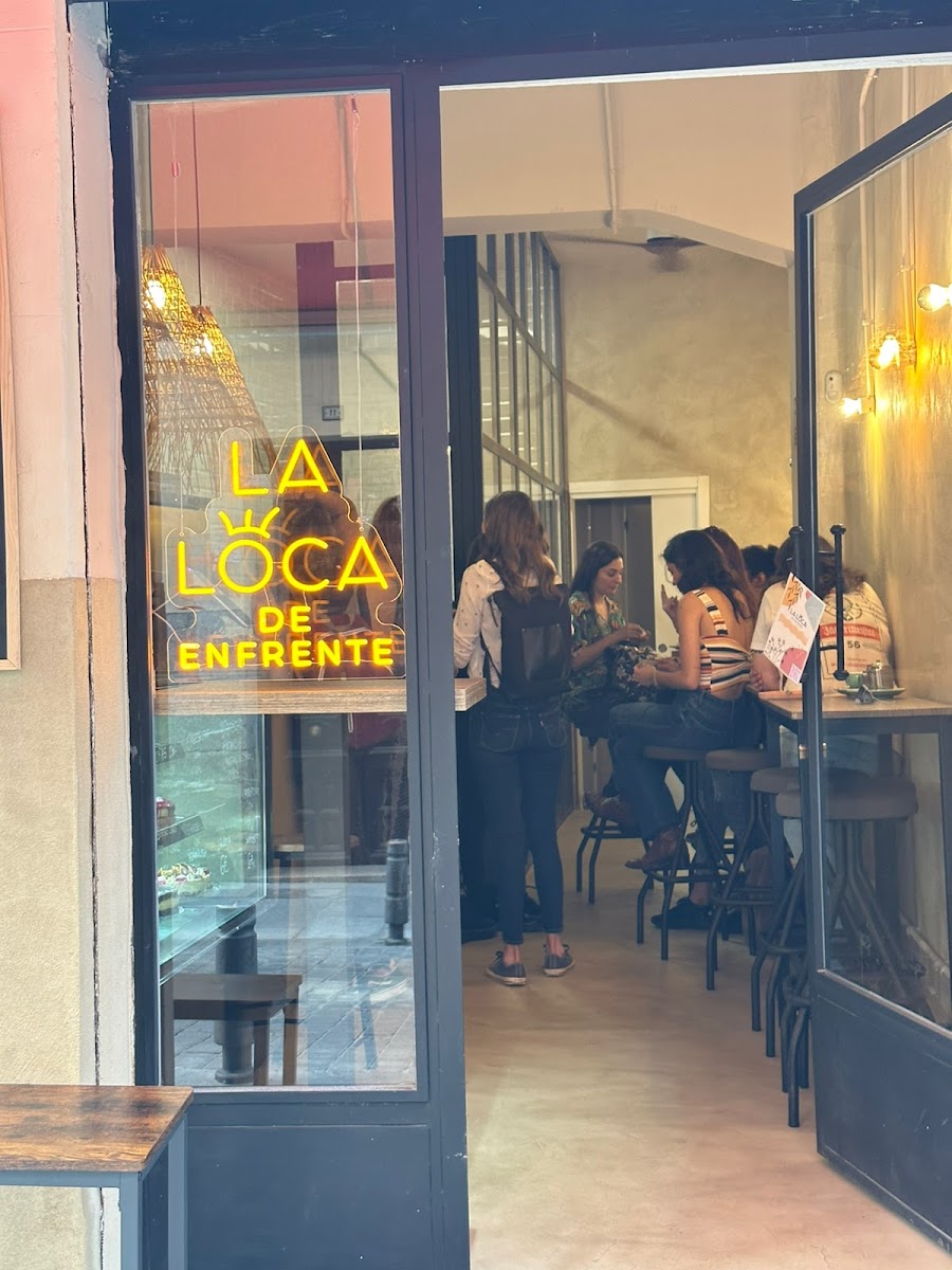 Cafetería LA LOCA de Enfrente