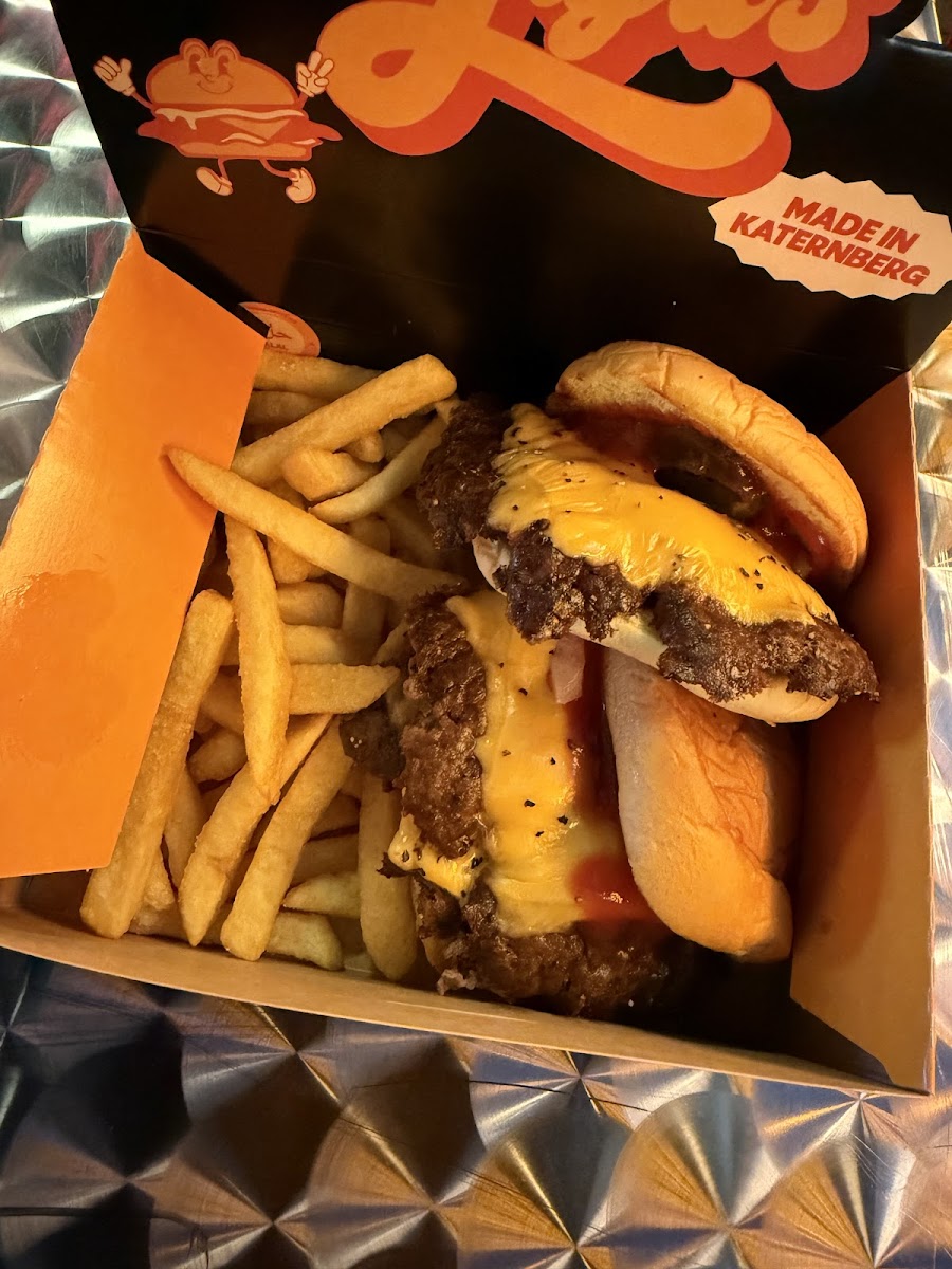 Yaja‘s Smashburger Photo 10