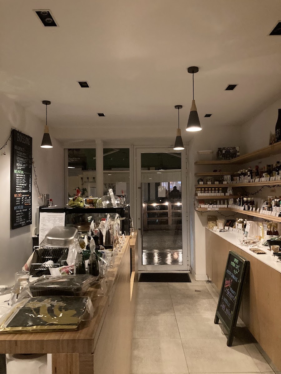 Umami Matcha Café To Go Photo 3